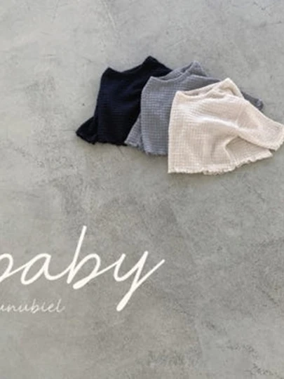 Bebe Picnic Tee