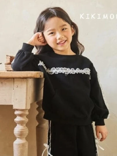 Frill Pocket Sweatshirts