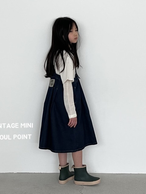 Back Embroidered Suspender Skirt