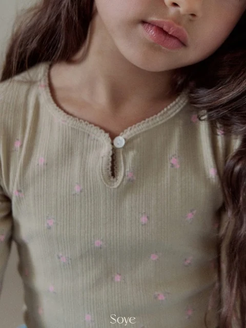 Pincoat Flower Tee