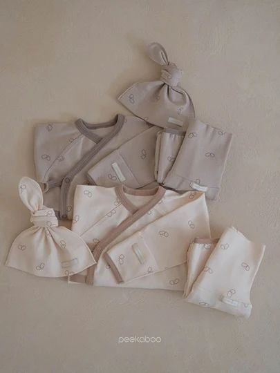 Pikabee Top Bottom Newborn Set