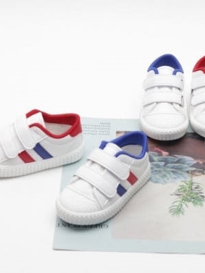Peekaboo Baby Slip-on Peekaboo Baby Slip-on