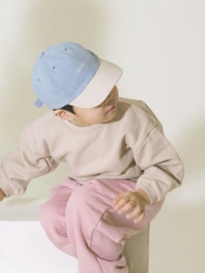 Slit Point Sweatshirts Slit Point Sweatshirts