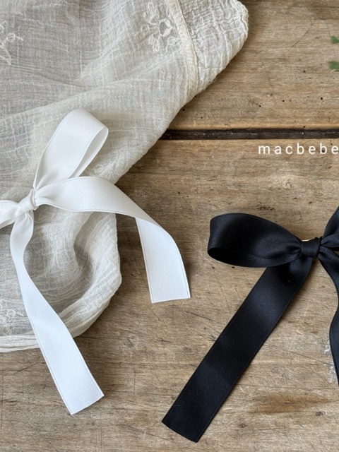 Hwituru Ribbon Pin Hwituru Ribbon Pin
