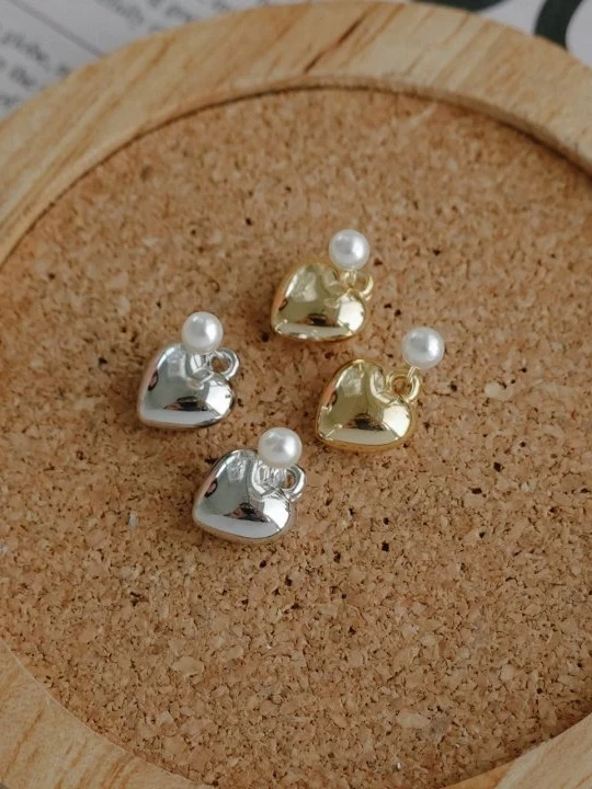 Heart Pearl Earring Heart Pearl Earring