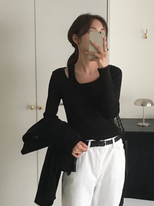 Unbalanced Shoulder Cut-out Knit Top Unbalanced Shoulder Cut-out Knit Top