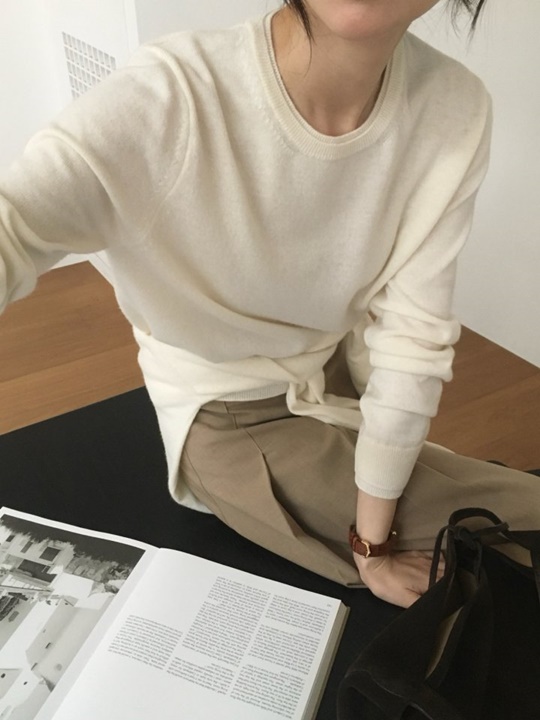 Wool Cashmere Double Lipped Round Neck Knit Pullover Wool Cashmere Double Lipped Round Neck Knit Pullover