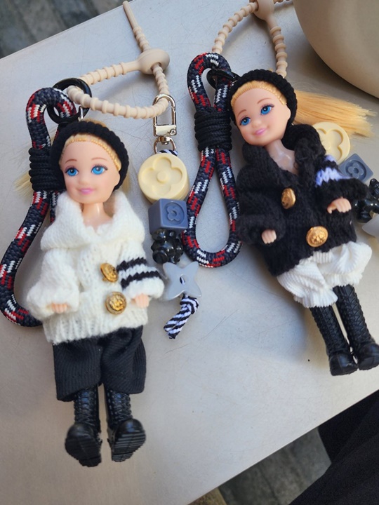 Hood Knit Boots Mimi Keyring