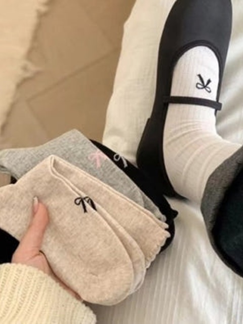 Instep Ribbon Socks