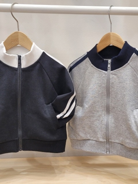 2-line Zip-up Jacket (with Mom) 2-line Zip-up Jacket (with Mom)