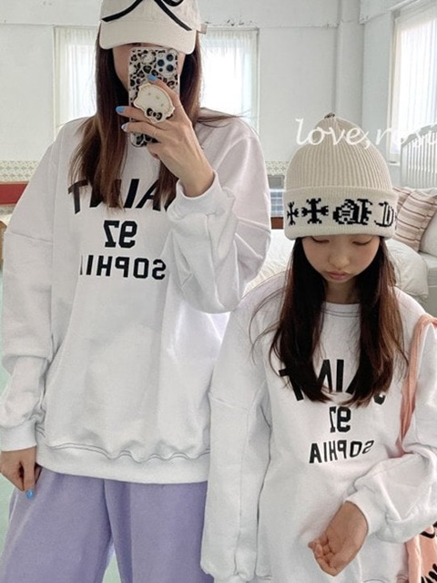 Sophia Cut Sweat Tee MOM