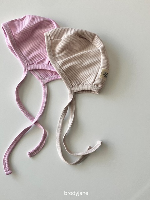 Beige Straight Bone Bonnet Beige Straight Bone Bonnet