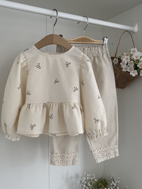 Ribbon Blouse