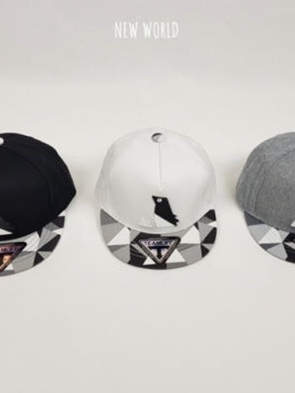 Paper Penguin Snapback Paper Penguin Snapback