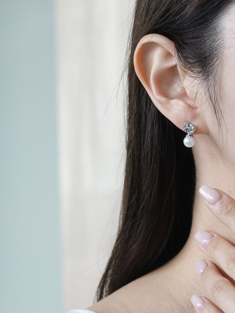 Rose Me Pearl Earring Rose Me Pearl Earring