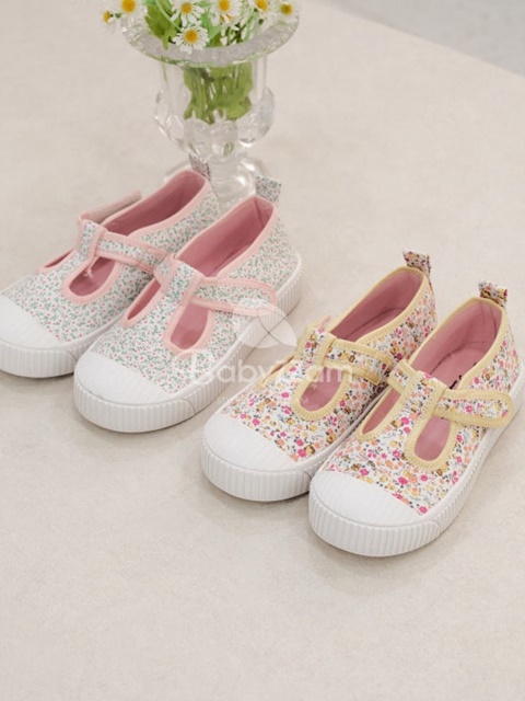 Cherish Sneakers