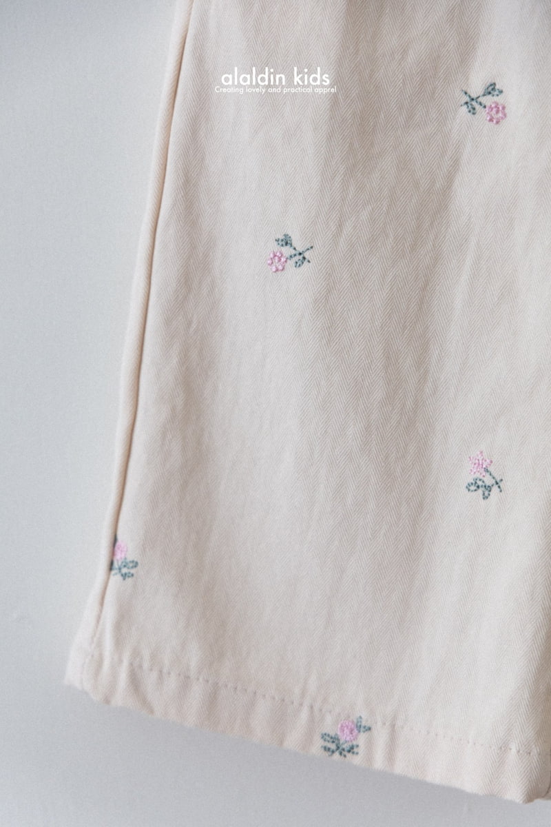 Aladin - Korean Children Fashion - #kidsshorts - Flower Embroidery Pants - 3