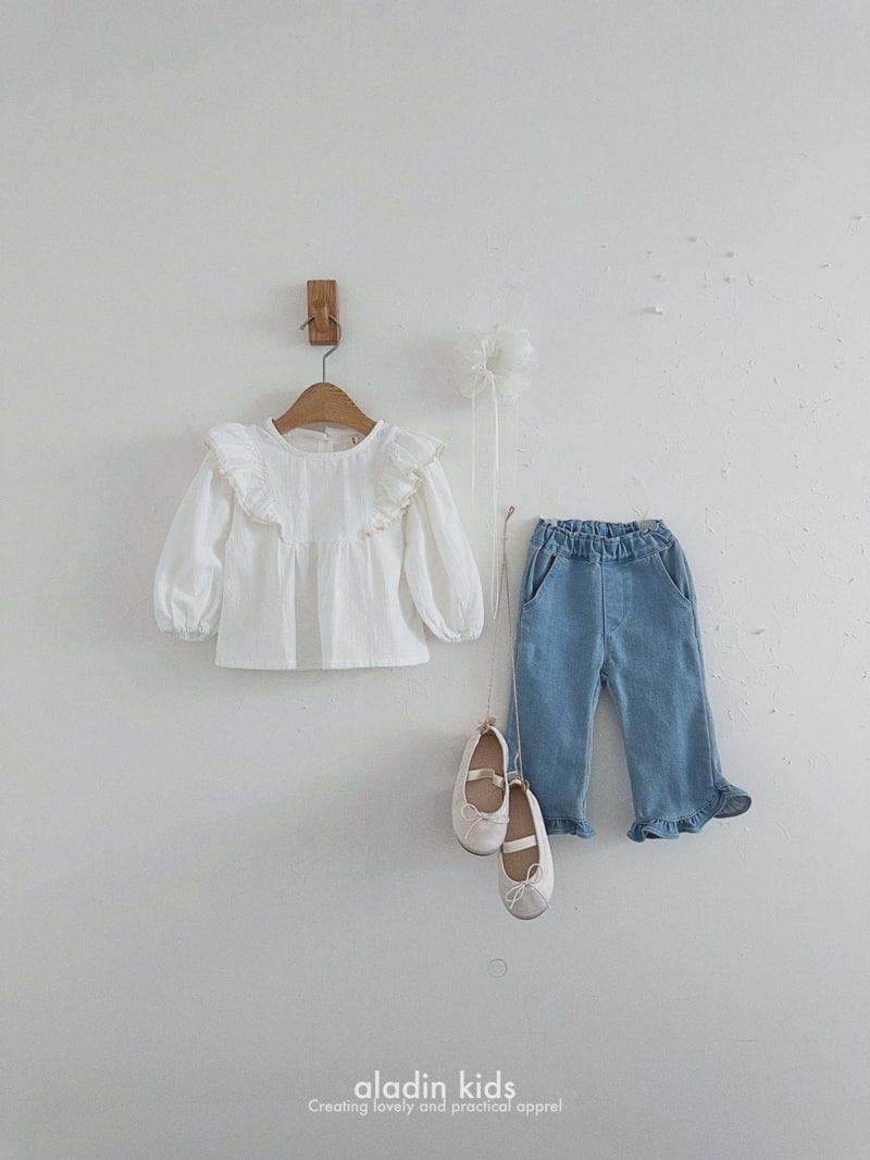 Aladin - Korean Children Fashion - #kidsstore - Spring Frill Bootscut Pants - 9