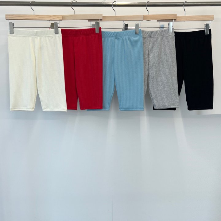 Another Avenue - Korean Women Fashion - #pursuepretty - Roro Rib Short Leggings