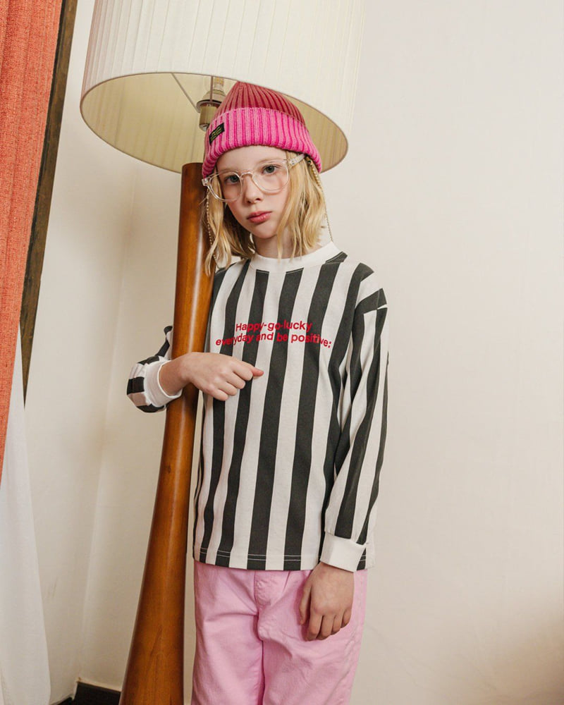 Apple Smile - Korean Children Fashion - #stylishchildhood - Finger ST Tee - 12
