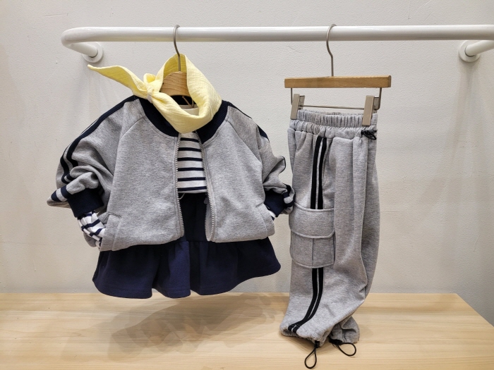 Atree - Korean Women Fashion - #momslook - 2-line Zip-up Jacket - 11