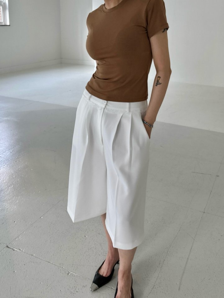 Chavi - Korean Women Fashion - #momslook - New Color Basic Padded Short Sleeved Tee - 11