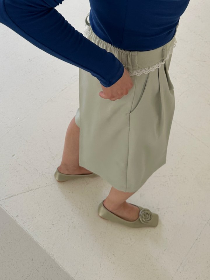 Chavi - Korean Women Fashion - #momslook - Lace Bermuda Pants
