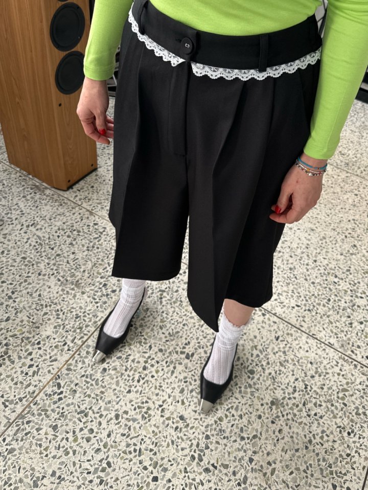 Chavi - Korean Women Fashion - #womensfashion - Lace Bermuda Pants