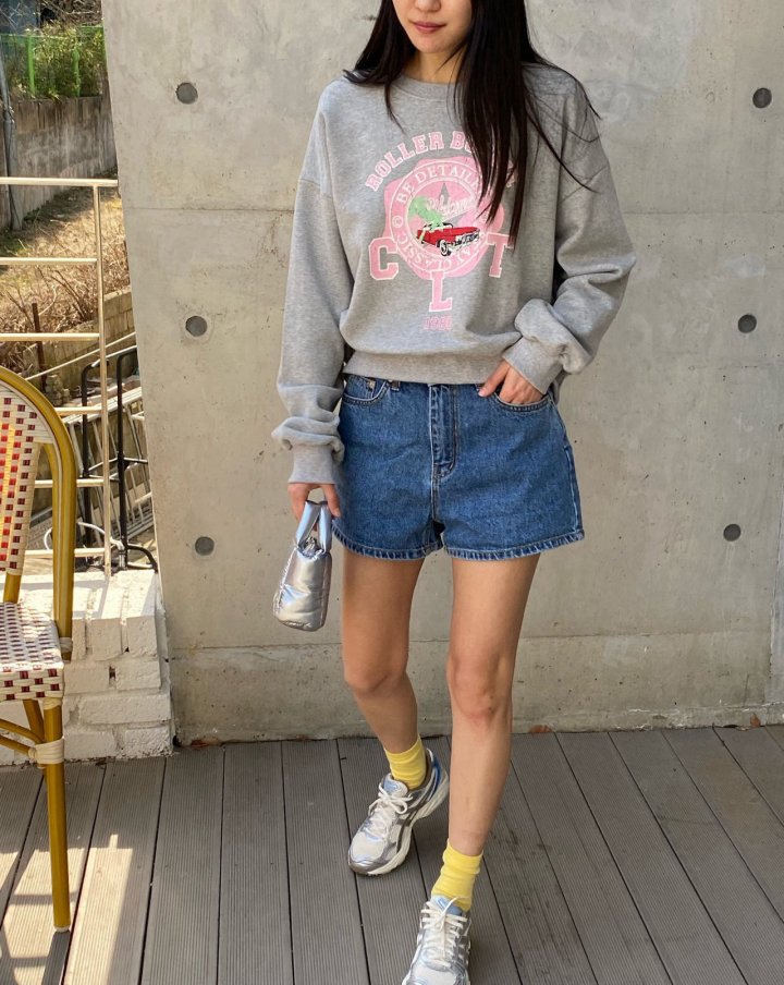Diana - Korean Women Fashion - #momslook - Roller Sweatshirts - 11