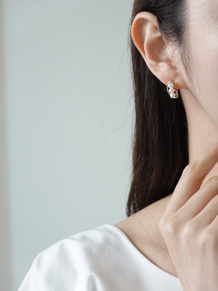 Eeiitt - Korean Women Fashion - #momslook - Bay Triple Pearl Earring - 8