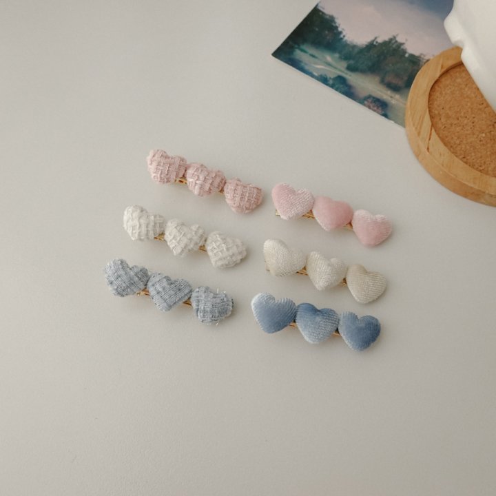 Eeiitt - Korean Women Fashion - #momslook - Velvete Tweed Heart Hairpin Set - 10