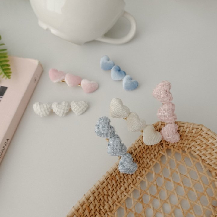 Eeiitt - Korean Women Fashion - #momslook - Velvete Tweed Heart Hairpin Set - 8