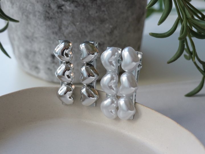 Eeiitt - Korean Women Fashion - #vintagekidsstyle - Triple Mini Heart Hairpin - 11