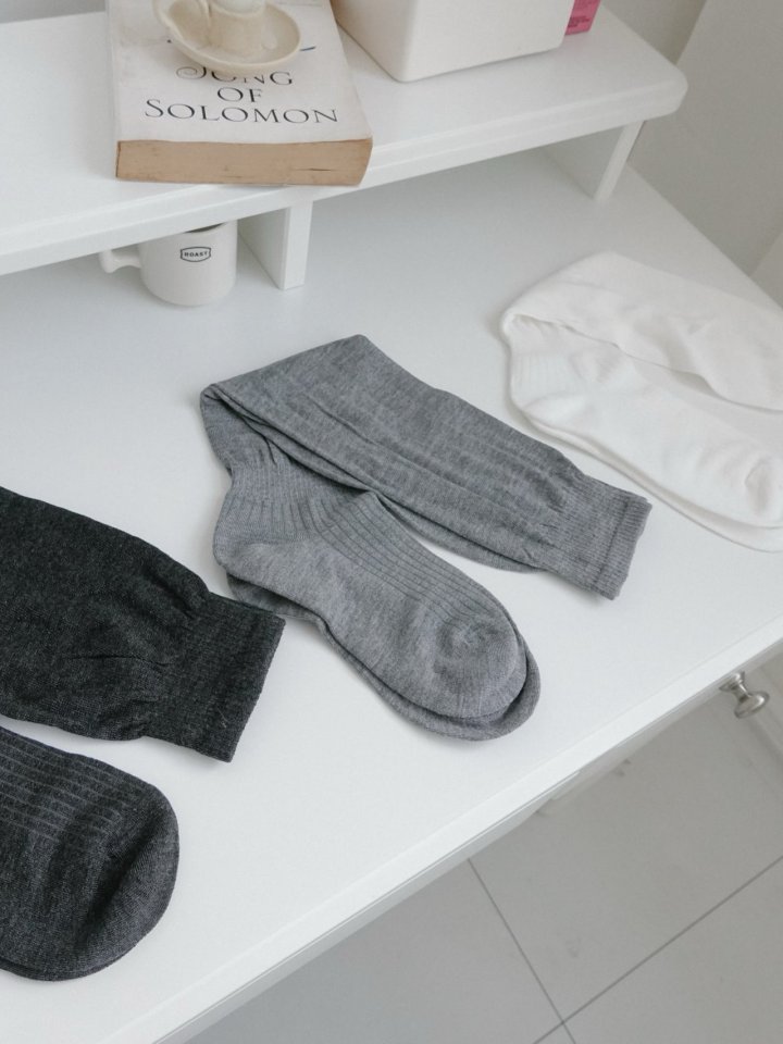 Eeiitt - Korean Women Fashion - #womensfashion - Midi Knee Socks - 10