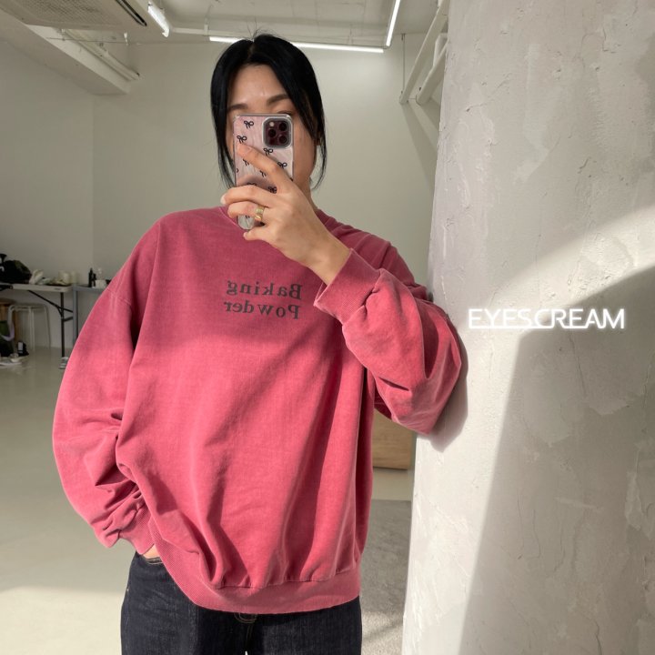 Eyescream - Korean Women Fashion - #romanticstyle - Baking Pigment Mom Sweatshirts