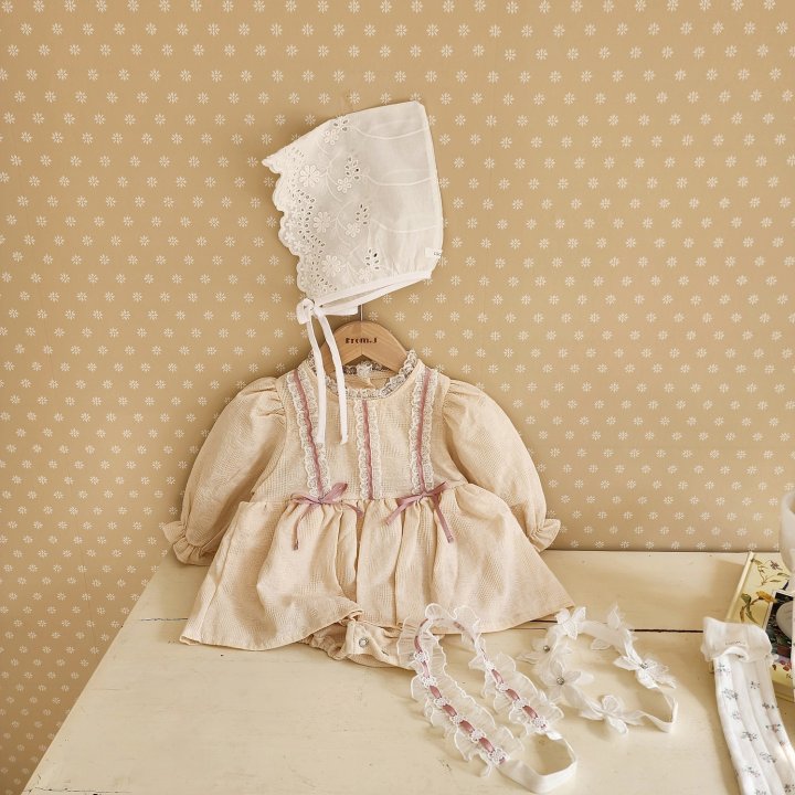 From J - Korean Baby Fashion - #babyboutique - Julie Frill Suit - 6
