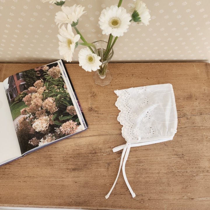 From J - Korean Baby Fashion - #babygirlfashion - Cotton Lace Bonnet
