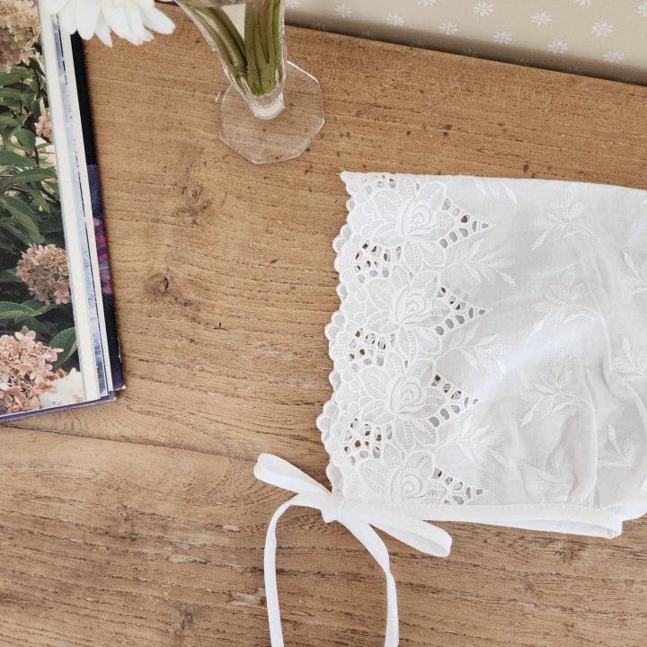 From J - Korean Baby Fashion - #babyoninstagram - Cotton Lace Bonnet - 4