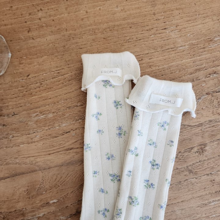 From J - Korean Baby Fashion - #onlinebabyboutique - Molly Eyelet Knee Socks - 5