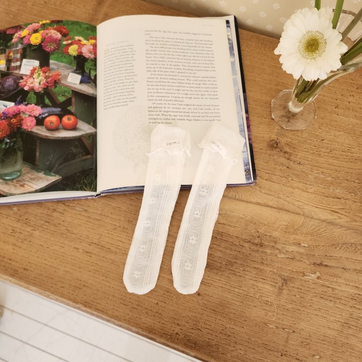 From J - Korean Baby Fashion - #onlinebabyshop - Mimi Lace Knee Socks - 7