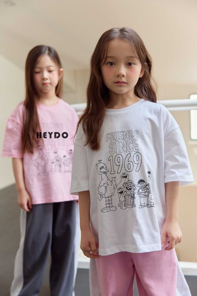 Heydo - Korean Children Fashion - #childrensboutique - Friends Short Sleeve Tee - 12