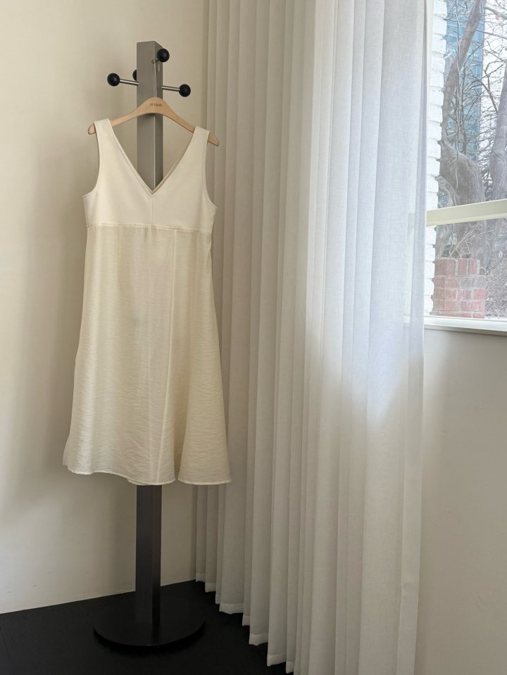 Hiyann - Korean Women Fashion - #thelittlethings - Layered One-piece - 2