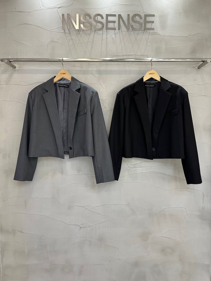Inssense - Korean Women Fashion - #pursuepretty - Point Collar Cropped Blazer Jacket - 6