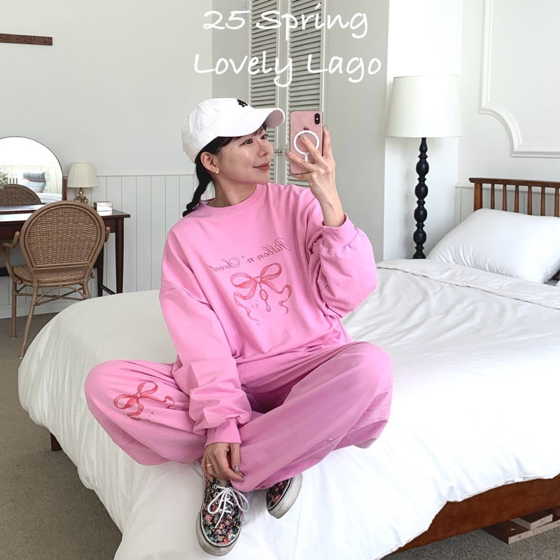 Lago - Korean Women Fashion - #momslook - Mom Love Sweet Sweatshirts - 3