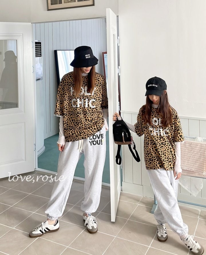 Love Rosie - Korean Women Fashion - #momslook - Chic Short Sleeve Lace Boxy Tee (with Mom) - 11