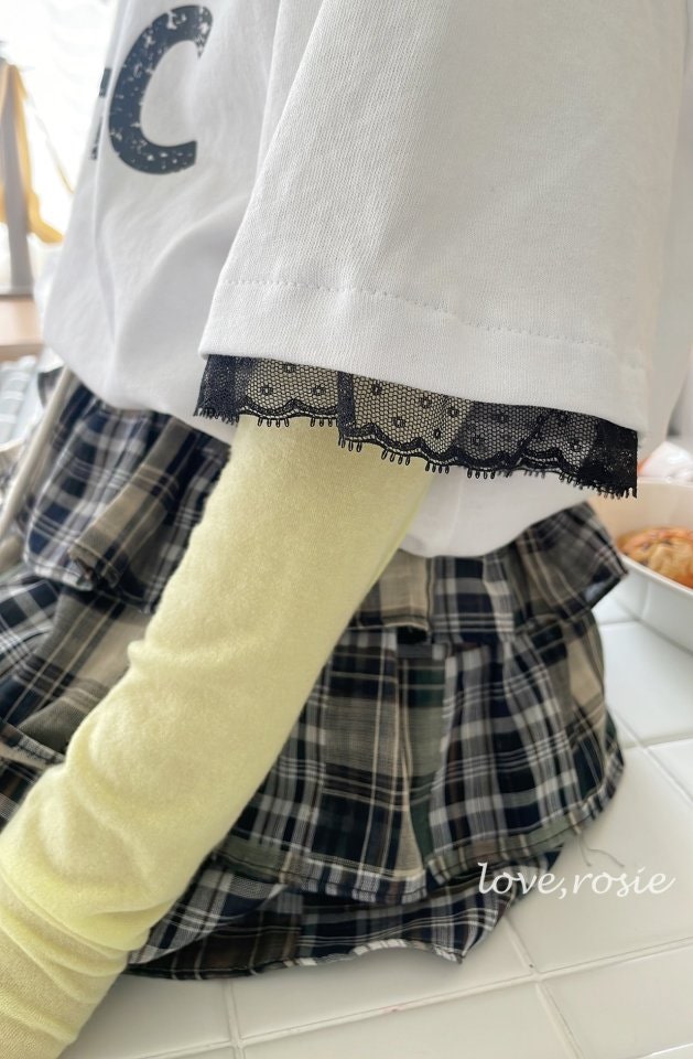 Love Rosie - Korean Women Fashion - #thelittlethings - Chic Short Sleeve Lace Boxy Tee (with Mom) - 6