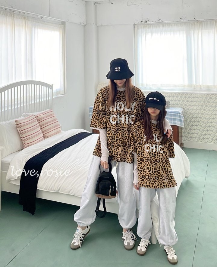 Love Rosie - Korean Women Fashion - #womensfashion - Chic Short Sleeve Lace Boxy Leopard Tee (with Mom) - 9