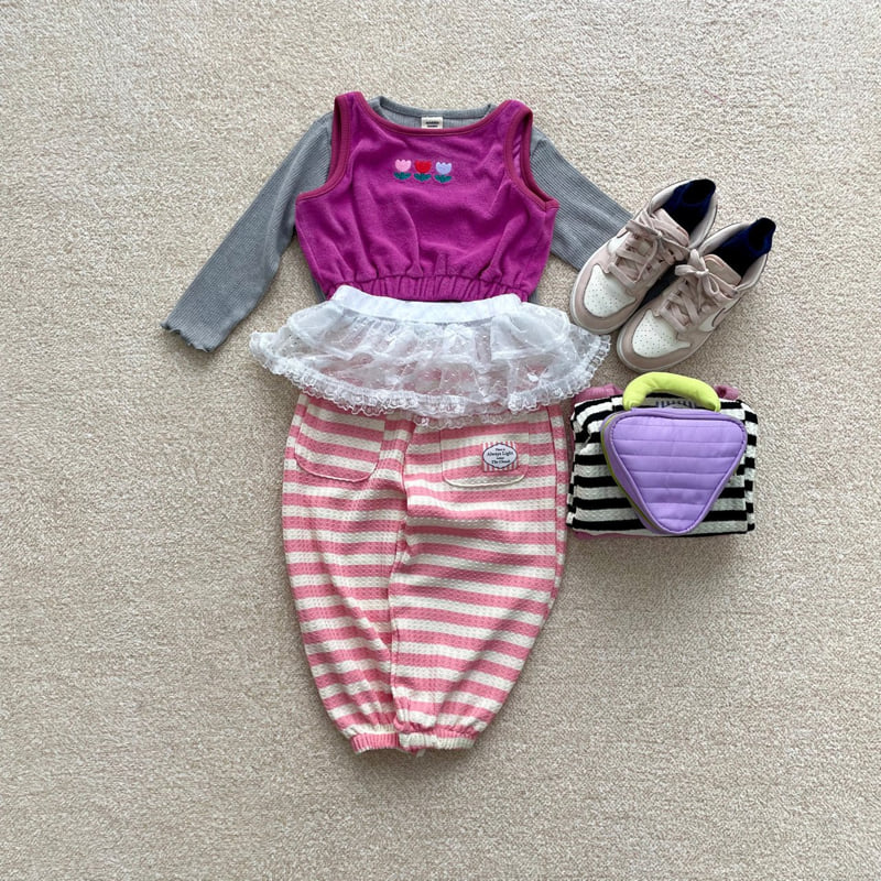 Middle Name - Korean Children Fashion - #minifashionista - Flower Embroidery Vest - 8