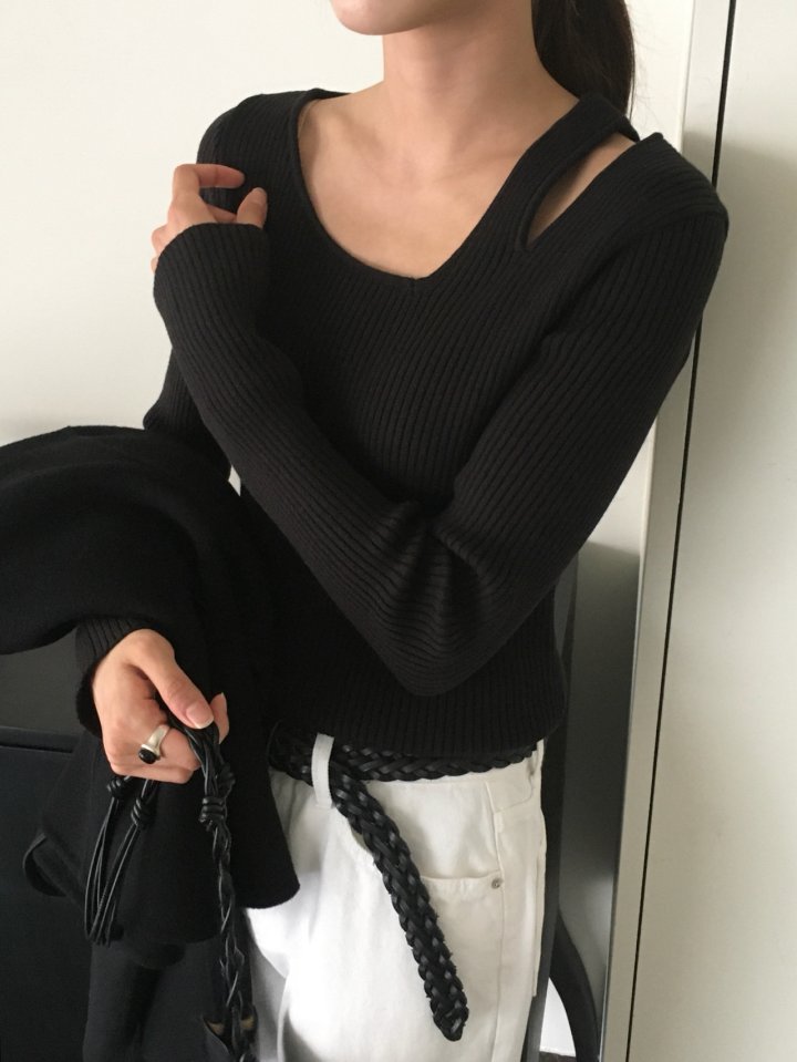 Moani - Korean Women Fashion - #momslook - Unbalanced Shoulder Cut-out Knit Top - 5