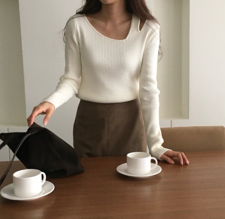 Moani - Korean Women Fashion - #pursuepretty - Unbalanced Shoulder Cut-out Knit Top - 7